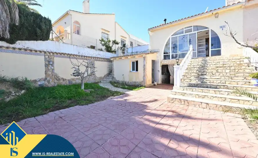 Casa amb piscina en venda a Orihuela Costa, imagen 2