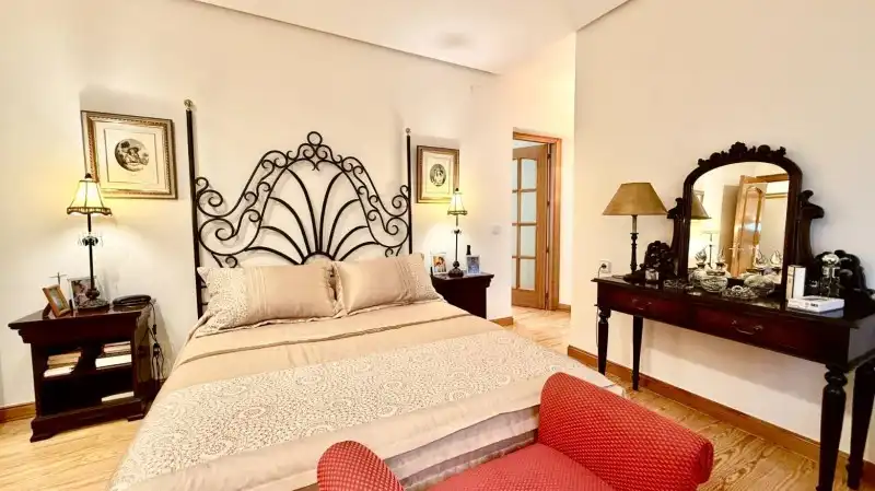 Bedroom of Houses for sale in El Espinar  with Heating, Private garden and Terrace