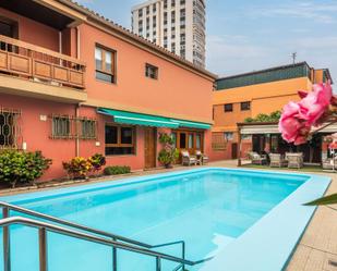 Piscina de Casa o xalet en venda en Las Palmas de Gran Canaria amb Aire condicionat, Jardí privat i Terrassa