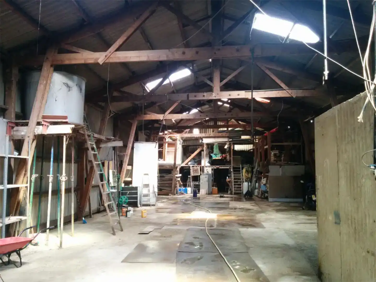 Nau industrial en venda en Cerdanyola del Vallès