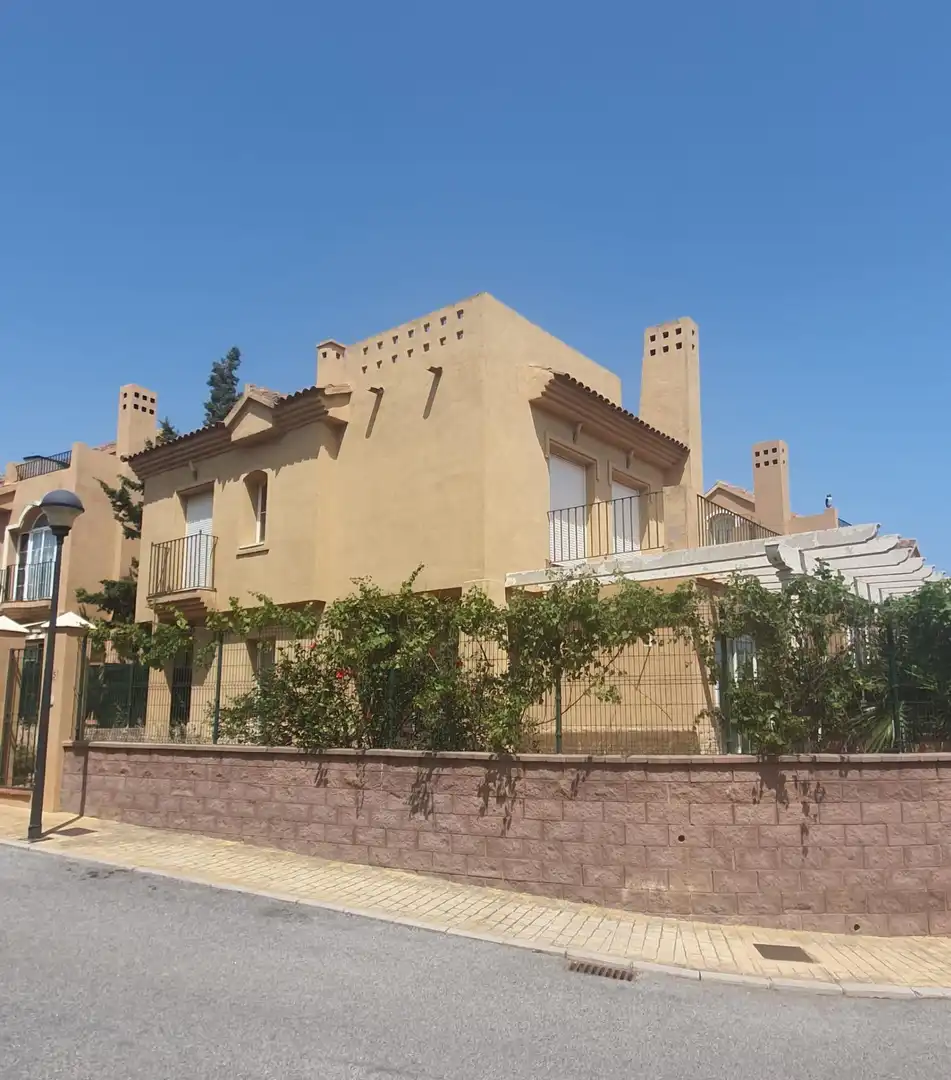 Casa con terraza en venta en Calle Calle Orfebres de Riviera, imagen 5