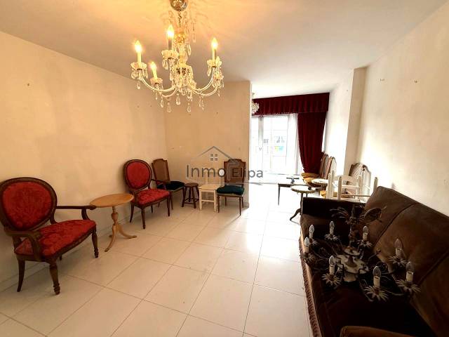 Piso en Venta en De José Barbastre en Ventas