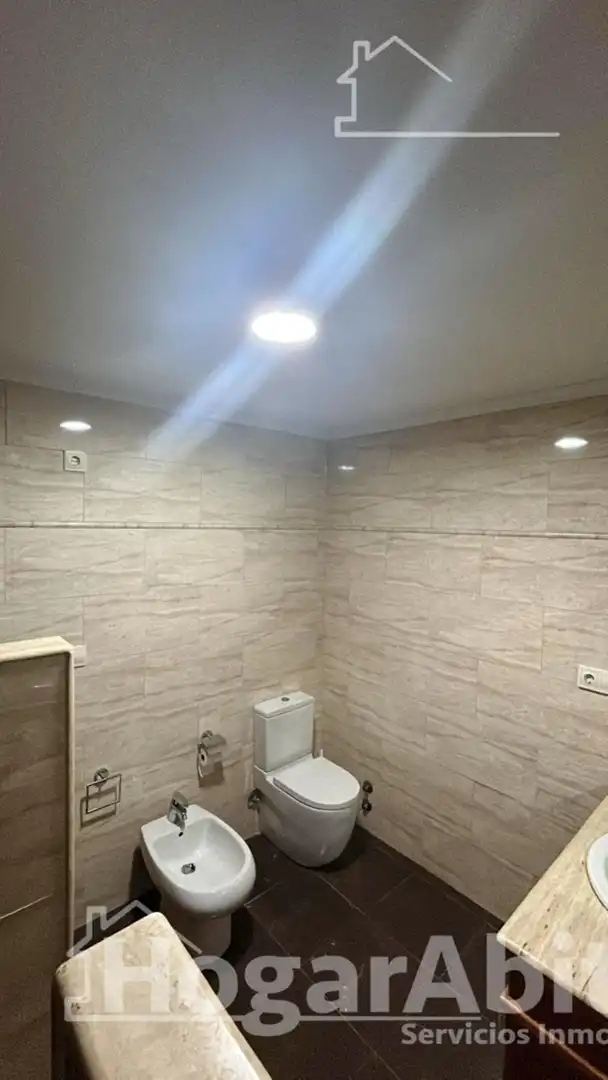 Baño de Casa o chalet en venta en Chiva con Aire acondicionado, Calefacción y Jardín privado
