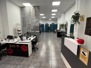 Locale commerciale in cessione a Casco Antiguo