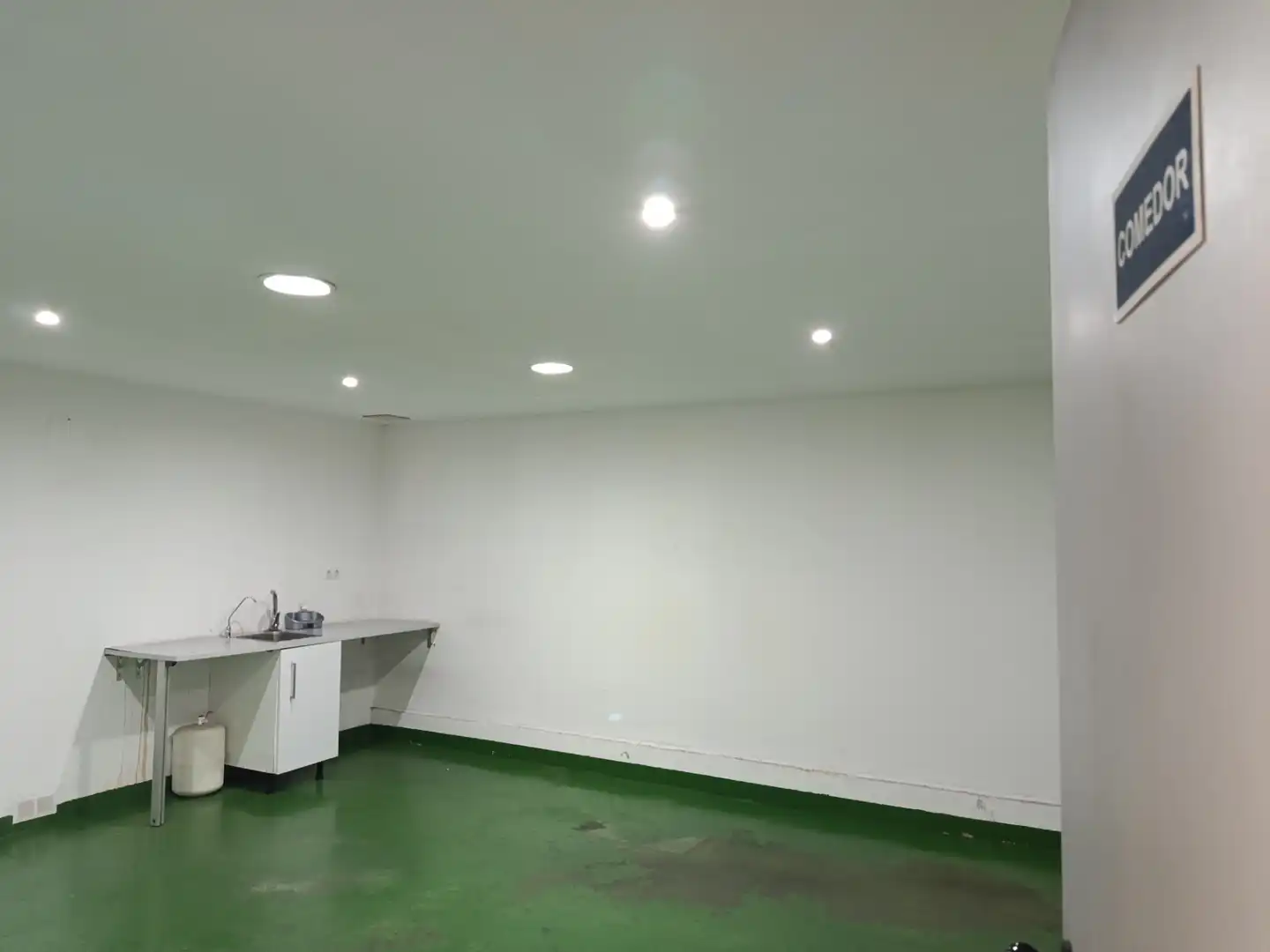 Nave industrial de alquiler en Sabadell
