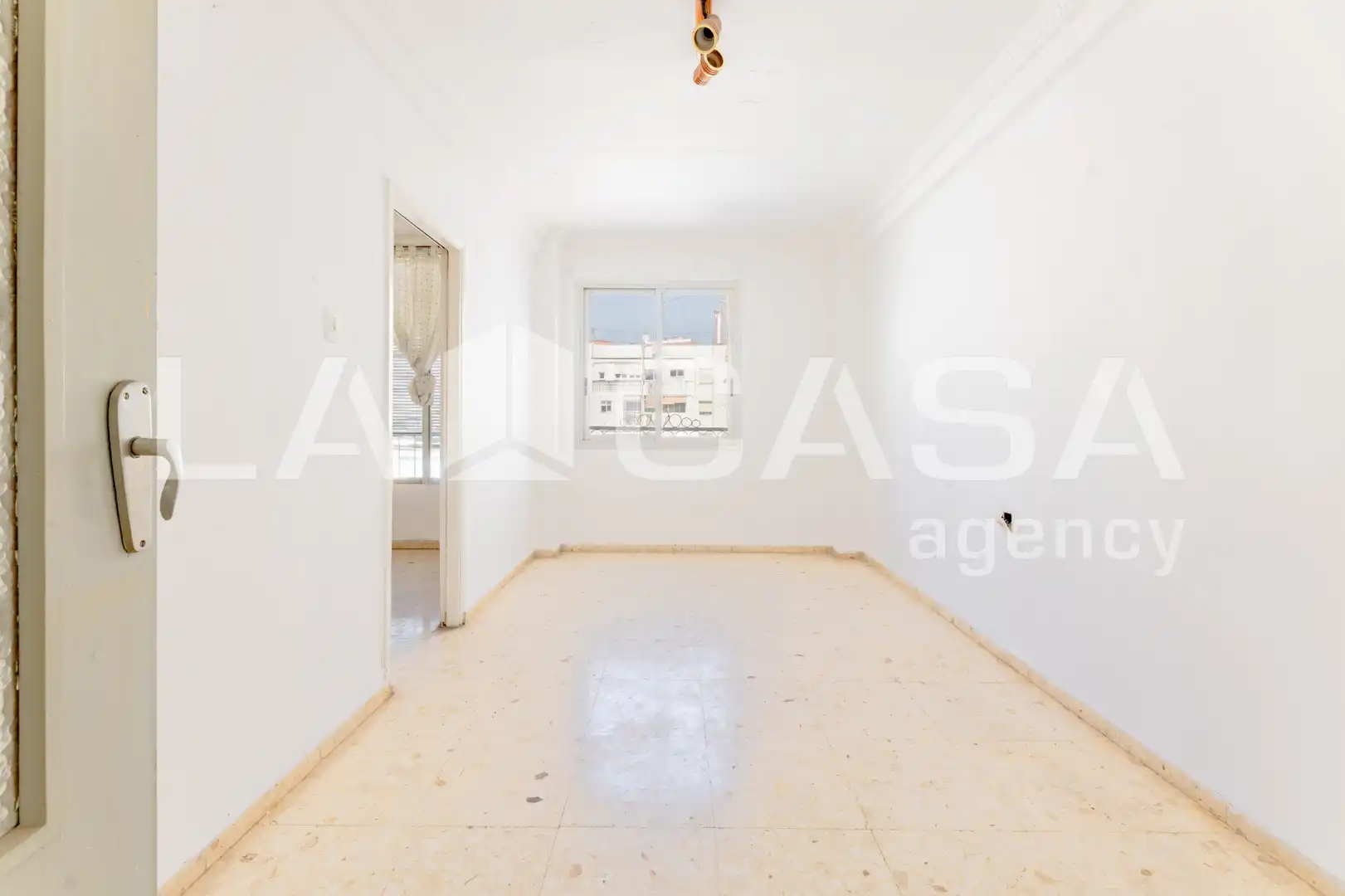 Bedroom of Flat for sale in Valencia