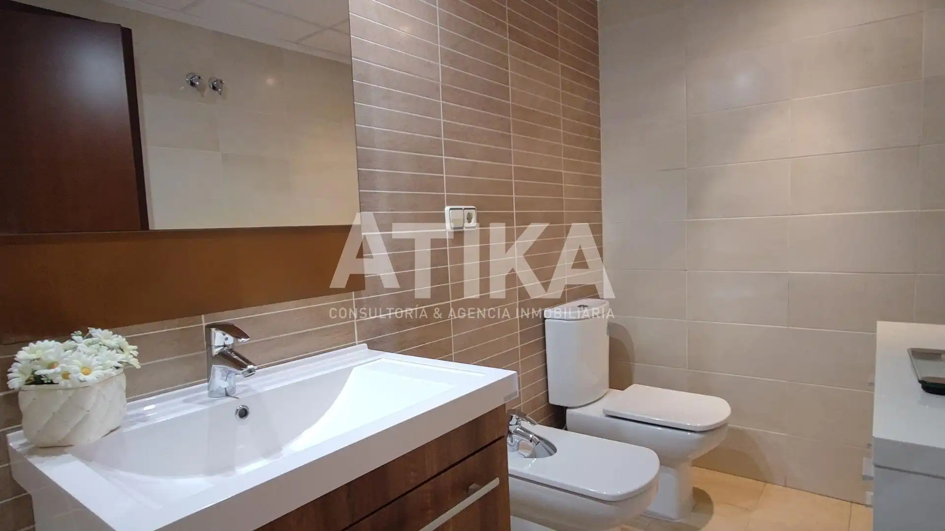 Baño de Piso en venta en Ontinyent con Trastero, Amueblado y Balcón