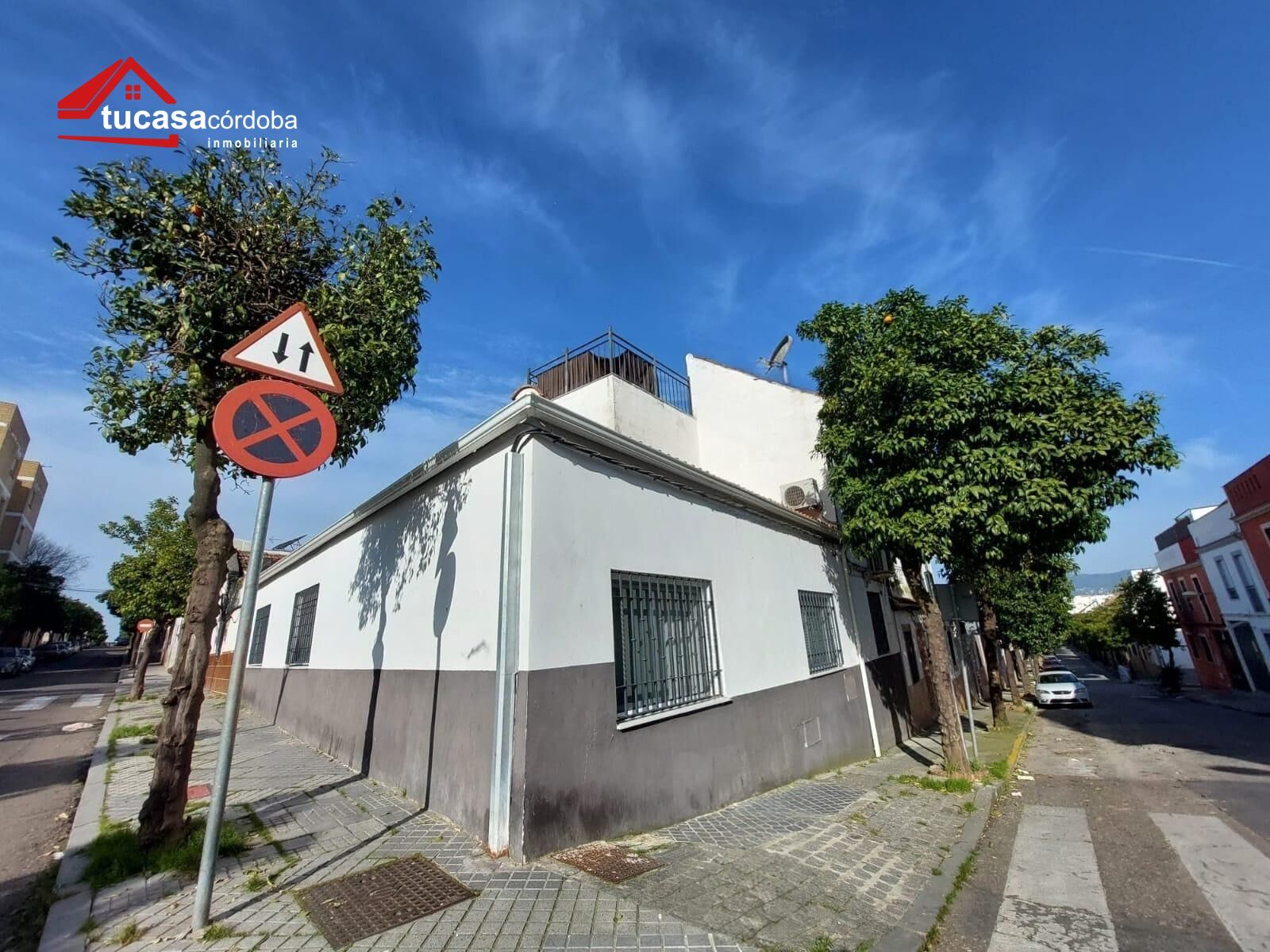 Exterior view of House or chalet for sale in  Córdoba Capital  with Terrace