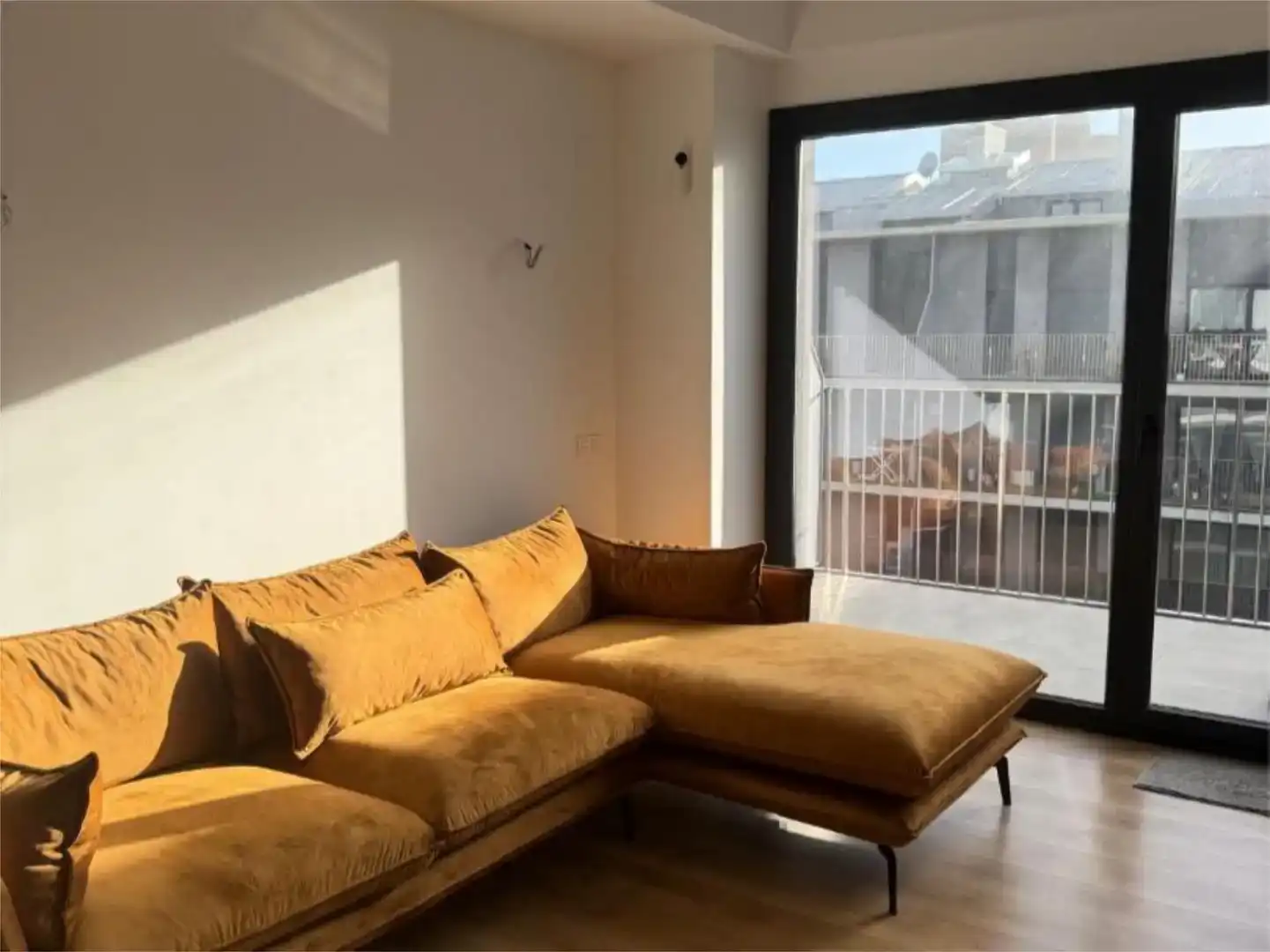 Living room of Flat for sale in Badalona  with Air Conditioner, Swimming Pool and Balcony