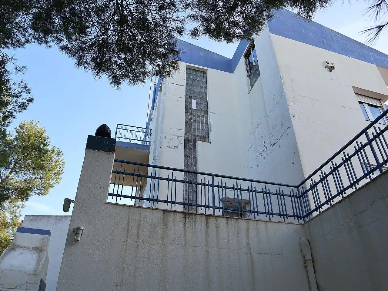 Vista exterior de Casa o xalet en venda en Alcanar amb Jardí privat, Terrassa i Piscina