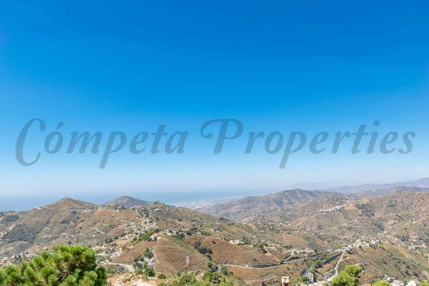 Vista exterior de Finca rústica en venda en Cómpeta amb Aire condicionat, Terrassa i Piscina