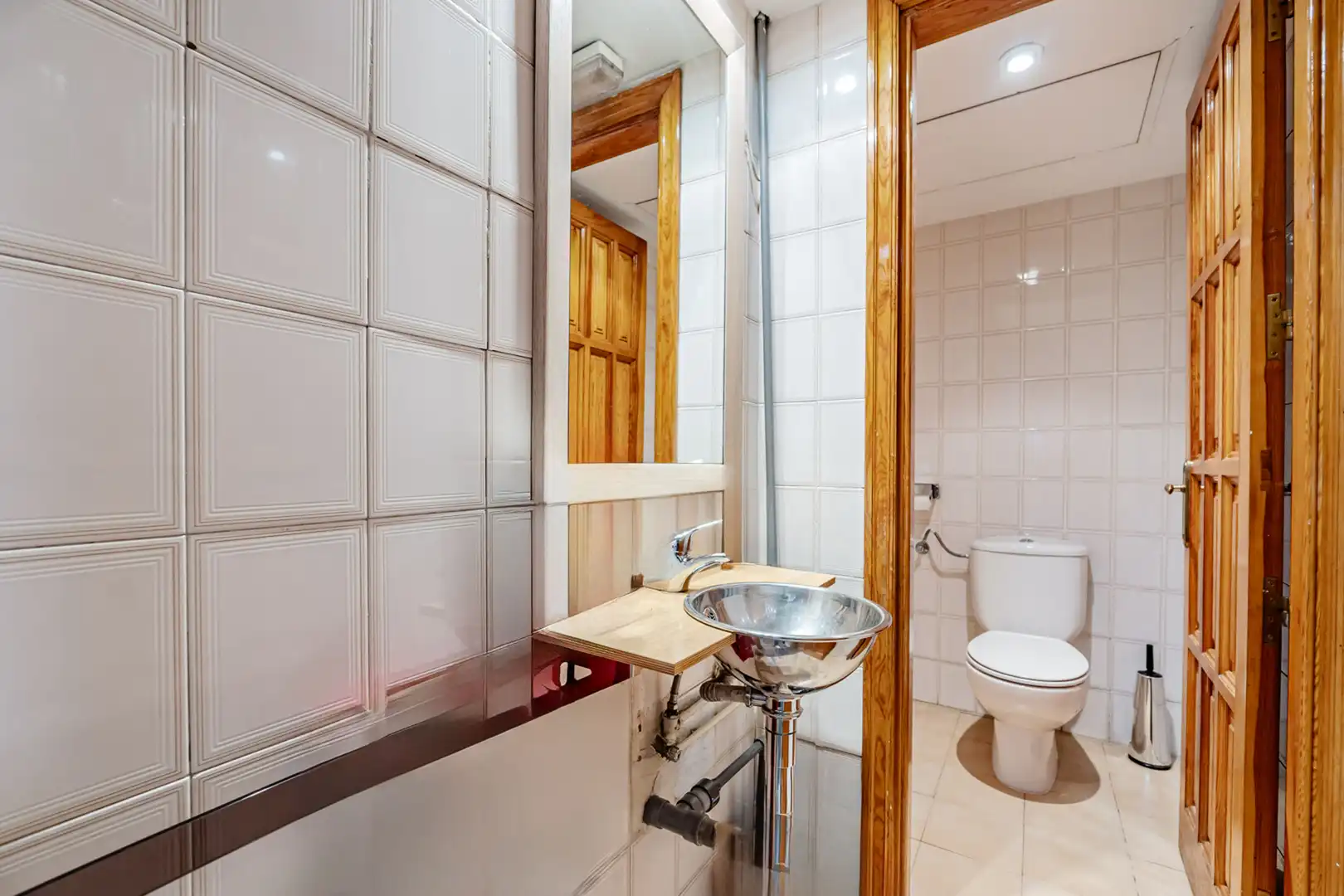 Badezimmer von Geschaftsraum zur Miete in Madrid mit Klimaanlage, Heizung und Alarm