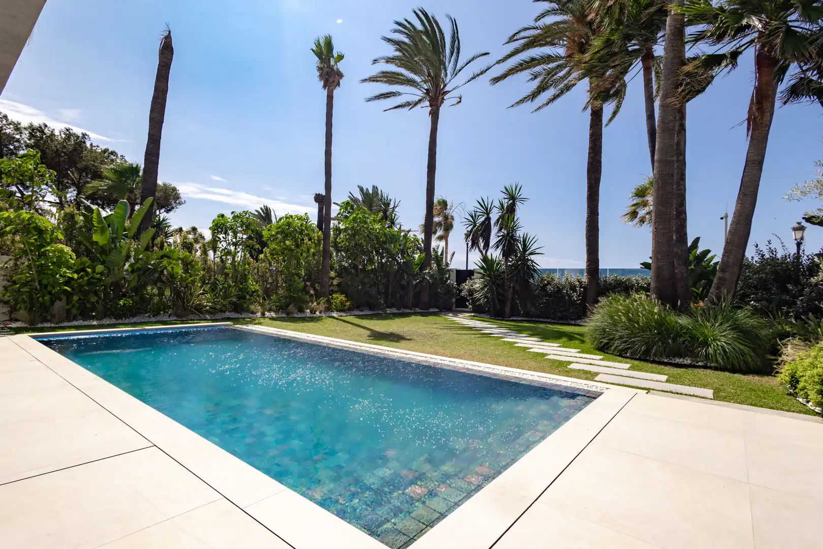 Piscina de Casa o chalet en venta en Marbella con Aire acondicionado, Terraza y Trastero