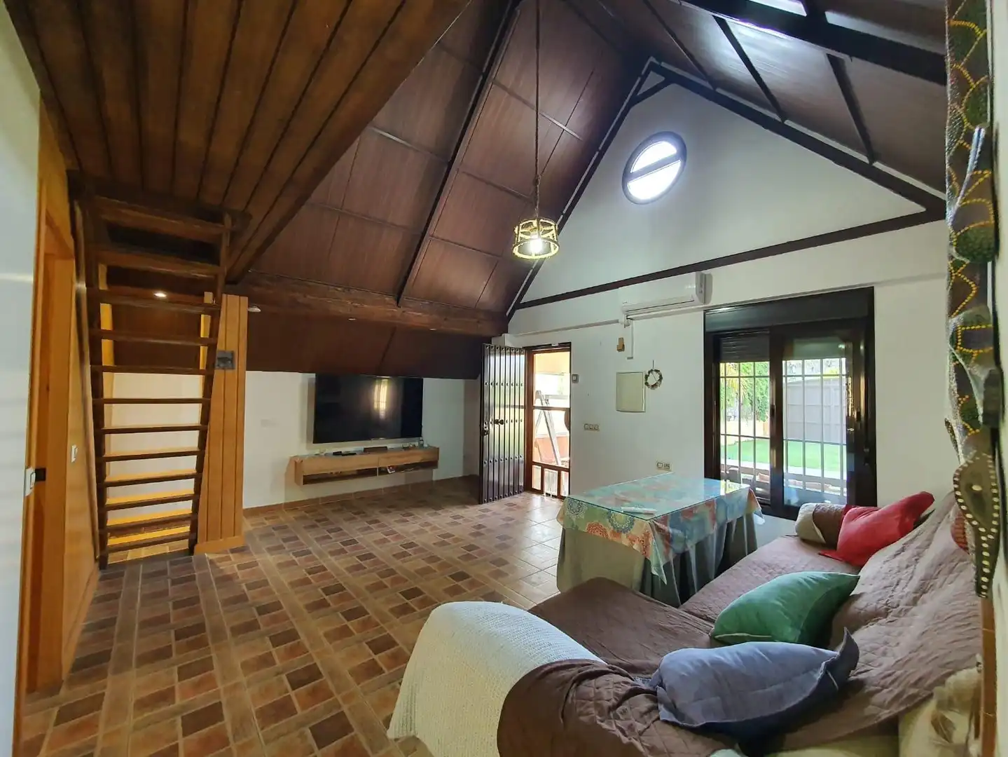 Sala de estar de Casa o chalet en venta en Chipiona con Aire acondicionado, Jardín privado y Terraza
