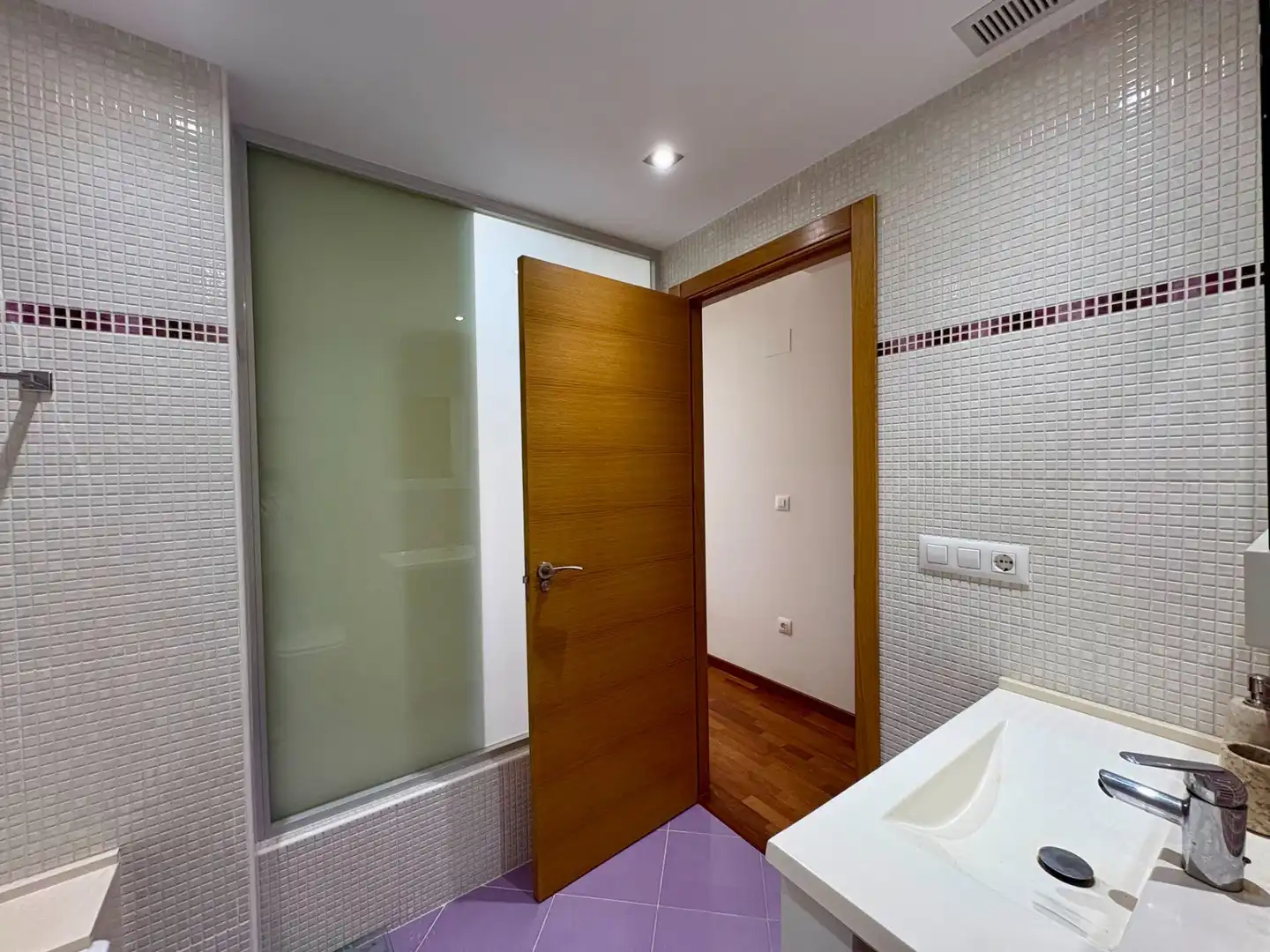 Badezimmer von Wohnung zur Miete in Silla mit Möbliert und Balkon