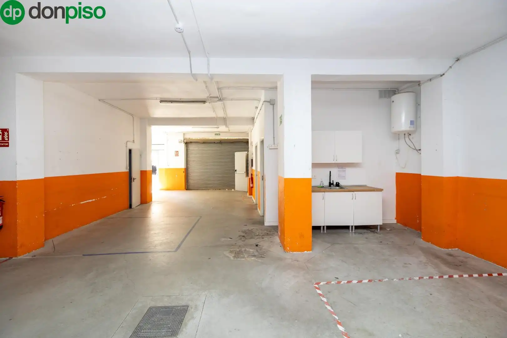 Local comercial en venta en Calle Calle Abderrahmán 11, imagen 27