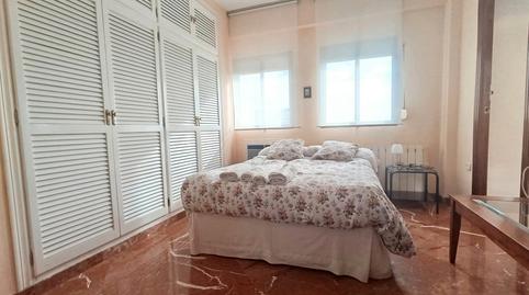 Foto 5 de Piso de alquiler en N/a, Doctor Barraquer - G. Renfe - Policlínico,  Sevilla Capital