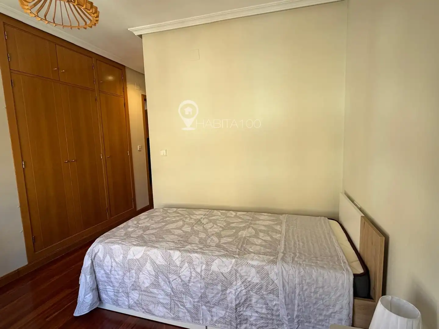 Habitación de Piso para compartir en Cuenca con Calefacción, Terraza y Amueblado
