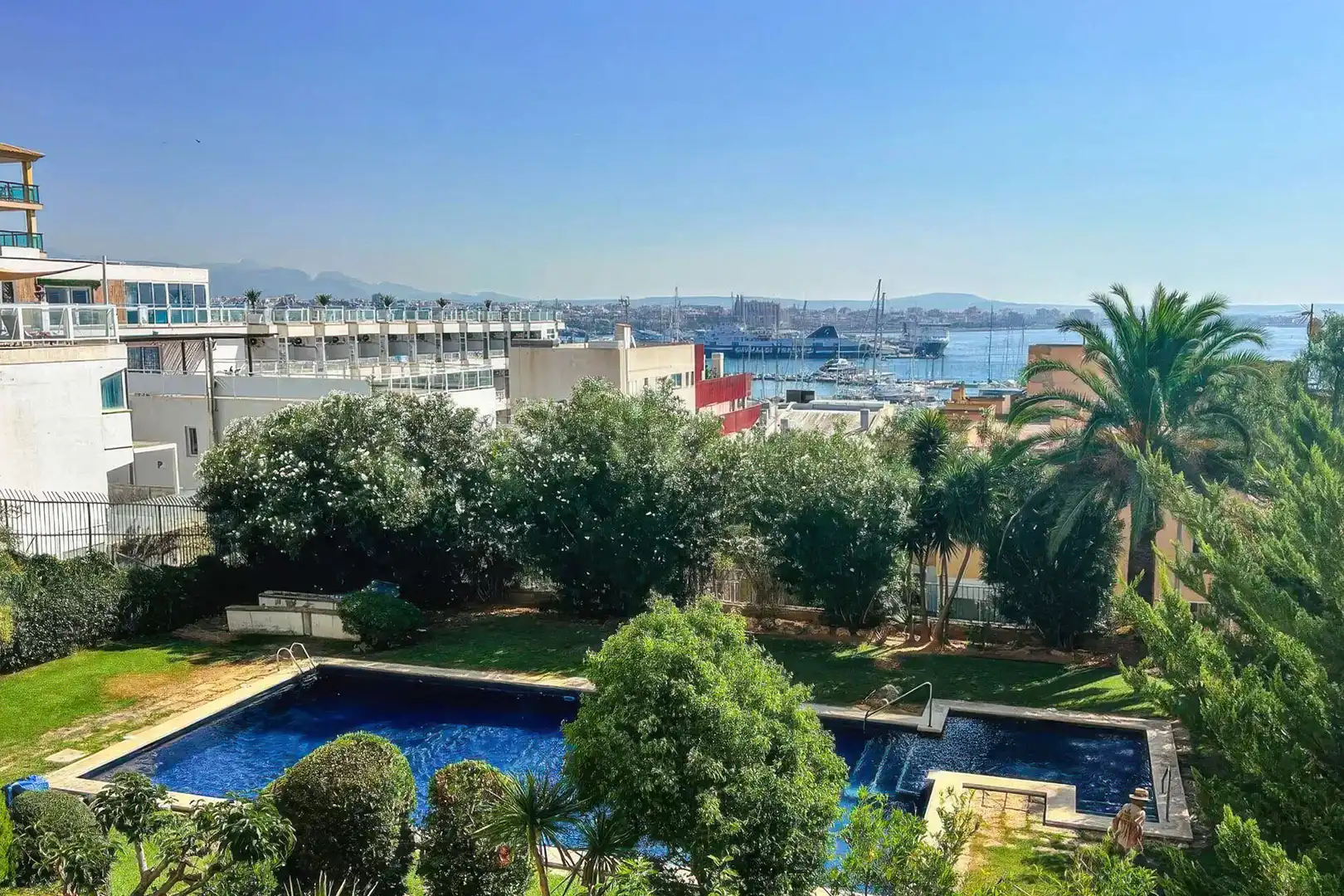 Piscina de Apartament en venda en  Palma de Mallorca amb Aire condicionat, Calefacció i Terrassa
