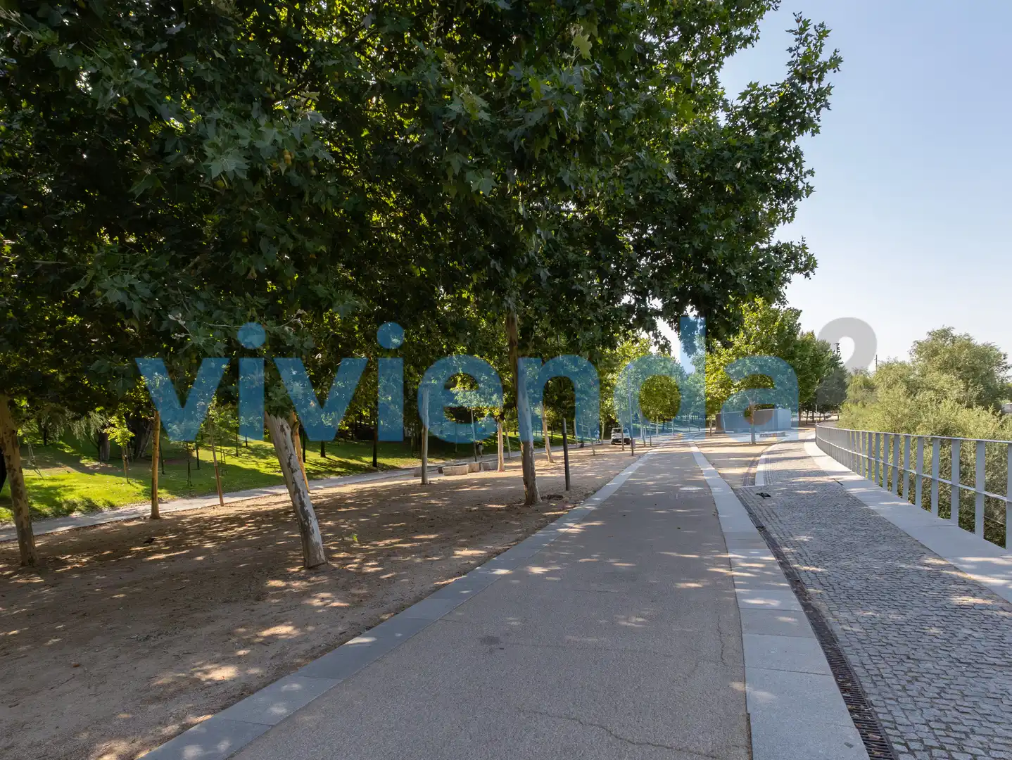 Vista exterior de Pis en venda en Madrid amb Calefacció
