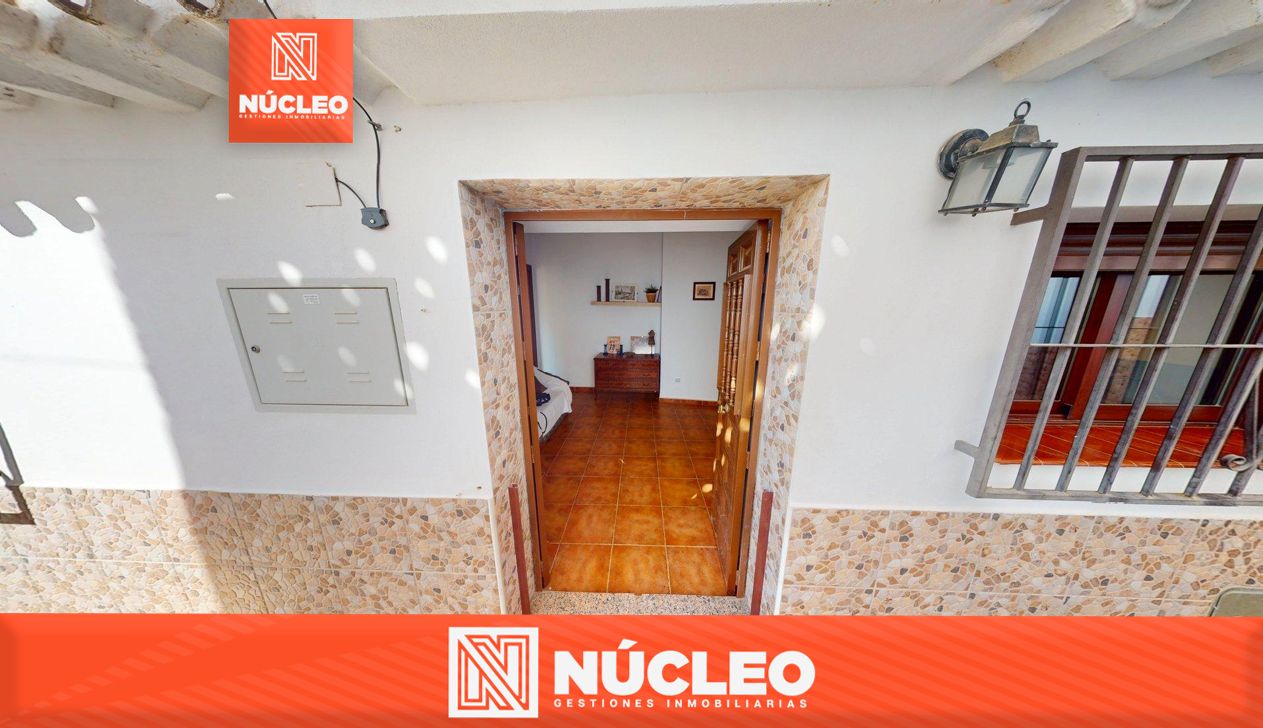 Casa adosada en venta en Periana con Amueblado, Lavadora y Microondas