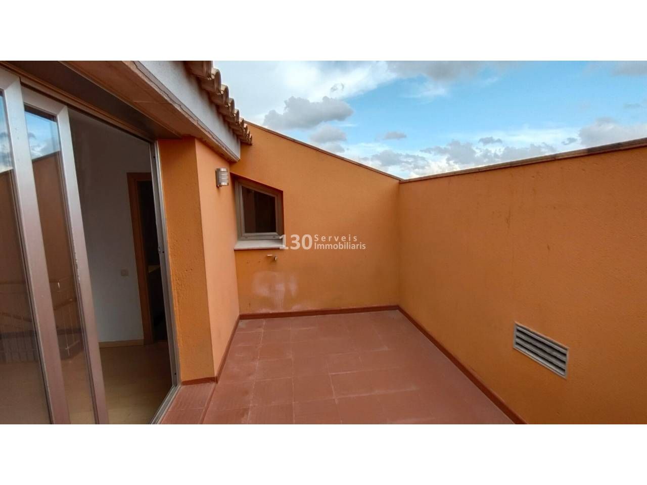 Terrassa de Dúplex en venda en Sant Pere de Riudebitlles amb Calefacció, Parquet i Terrassa