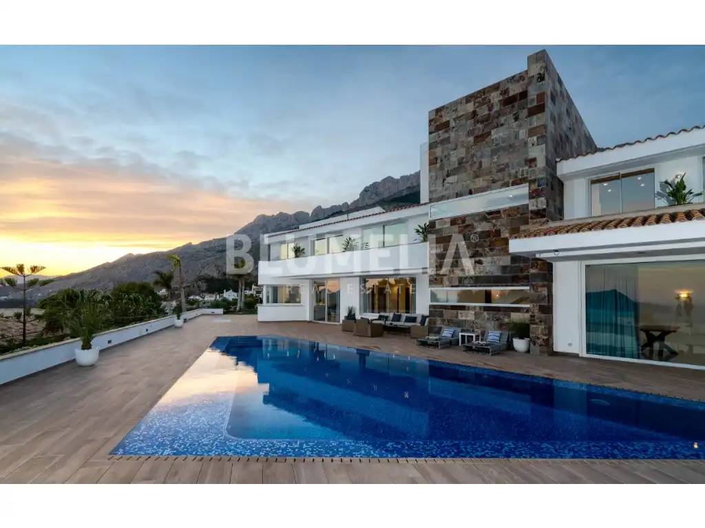 Houses for sale in Altea la Vella