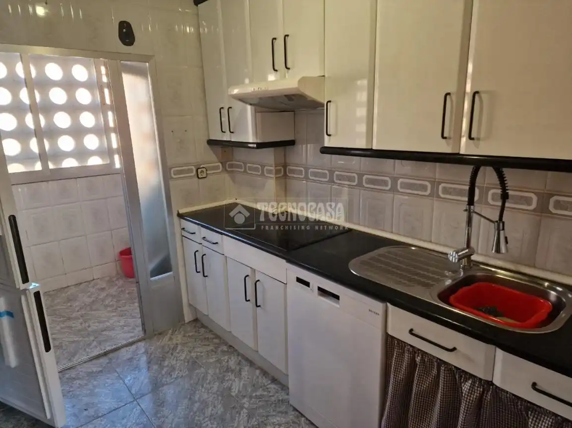 Cocina de Piso en venta en Alcalá de Henares con Amueblado