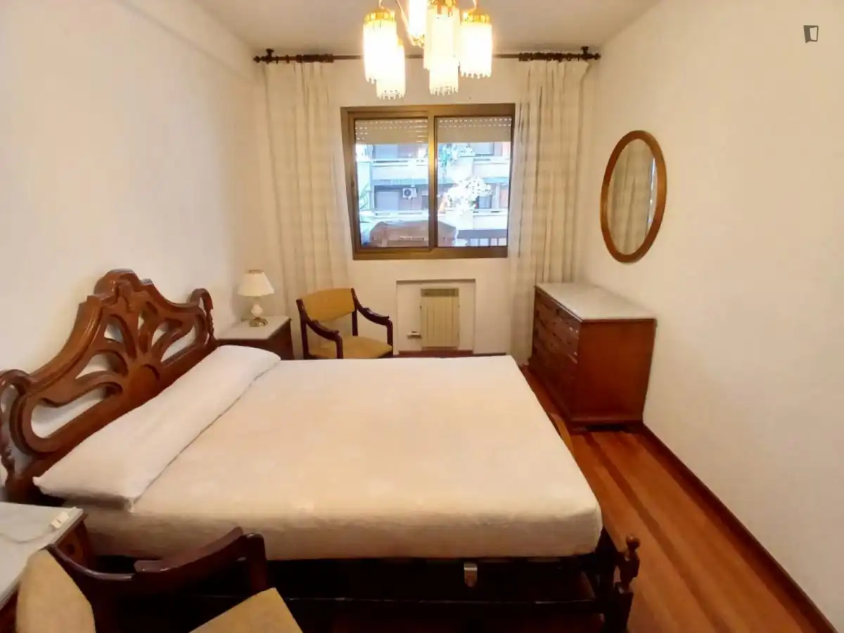 Dormitori de Apartament per a compartir en Valladolid amb Moblat, Forn i Rentadora