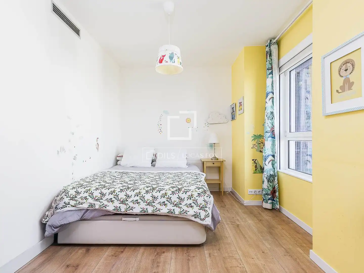 Schlafzimmer von Wohnung zum Verkauf in Barcelona mit Klimaanlage, Heizung und Privatgarten