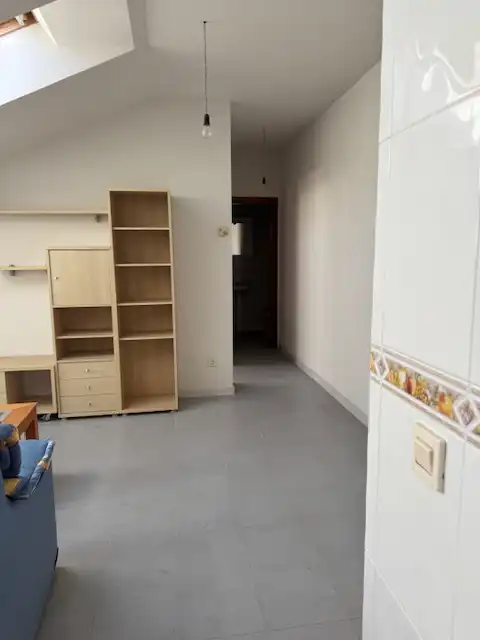 Schlafzimmer von Dachboden zum Verkauf in Taramundi mit Heizung, Möbliert und Ofen
