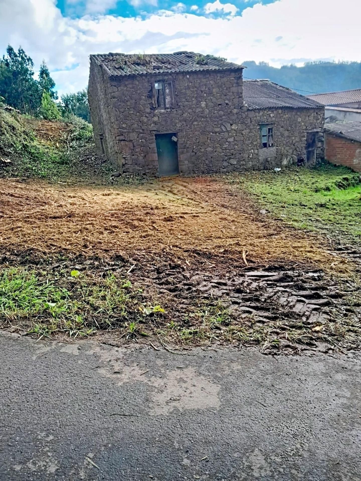 Country house for sale in Ortigueira