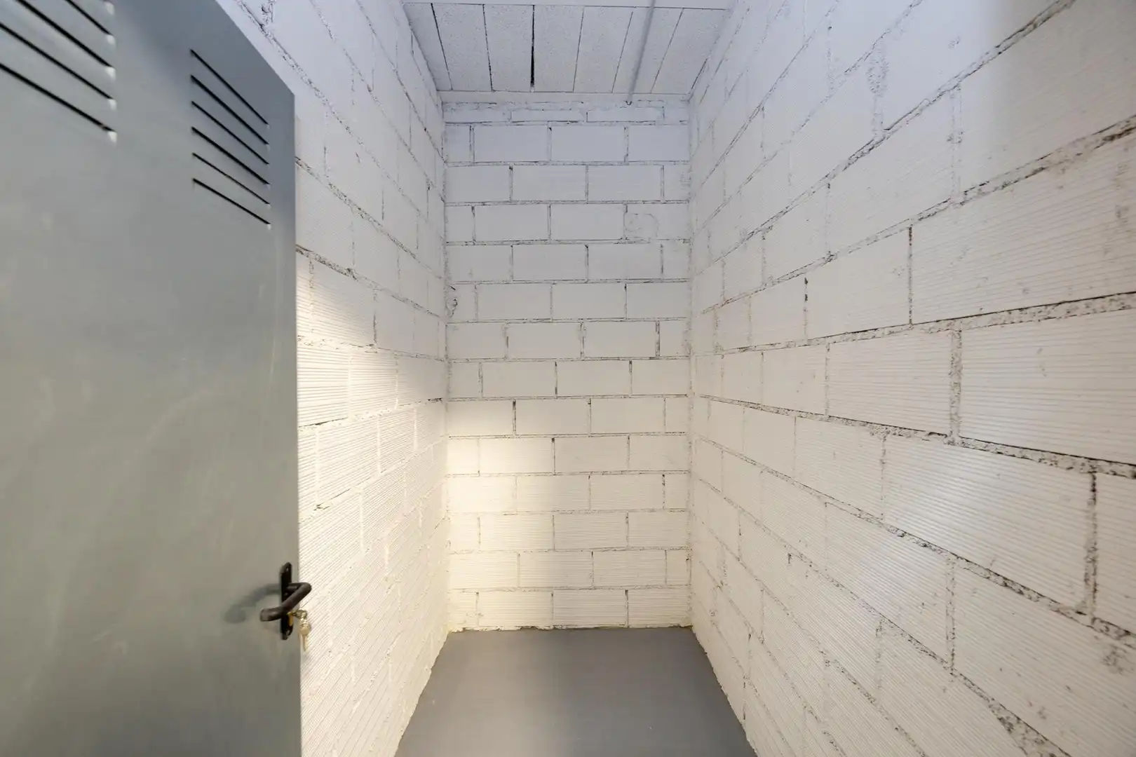 Storage room for sale in Granada