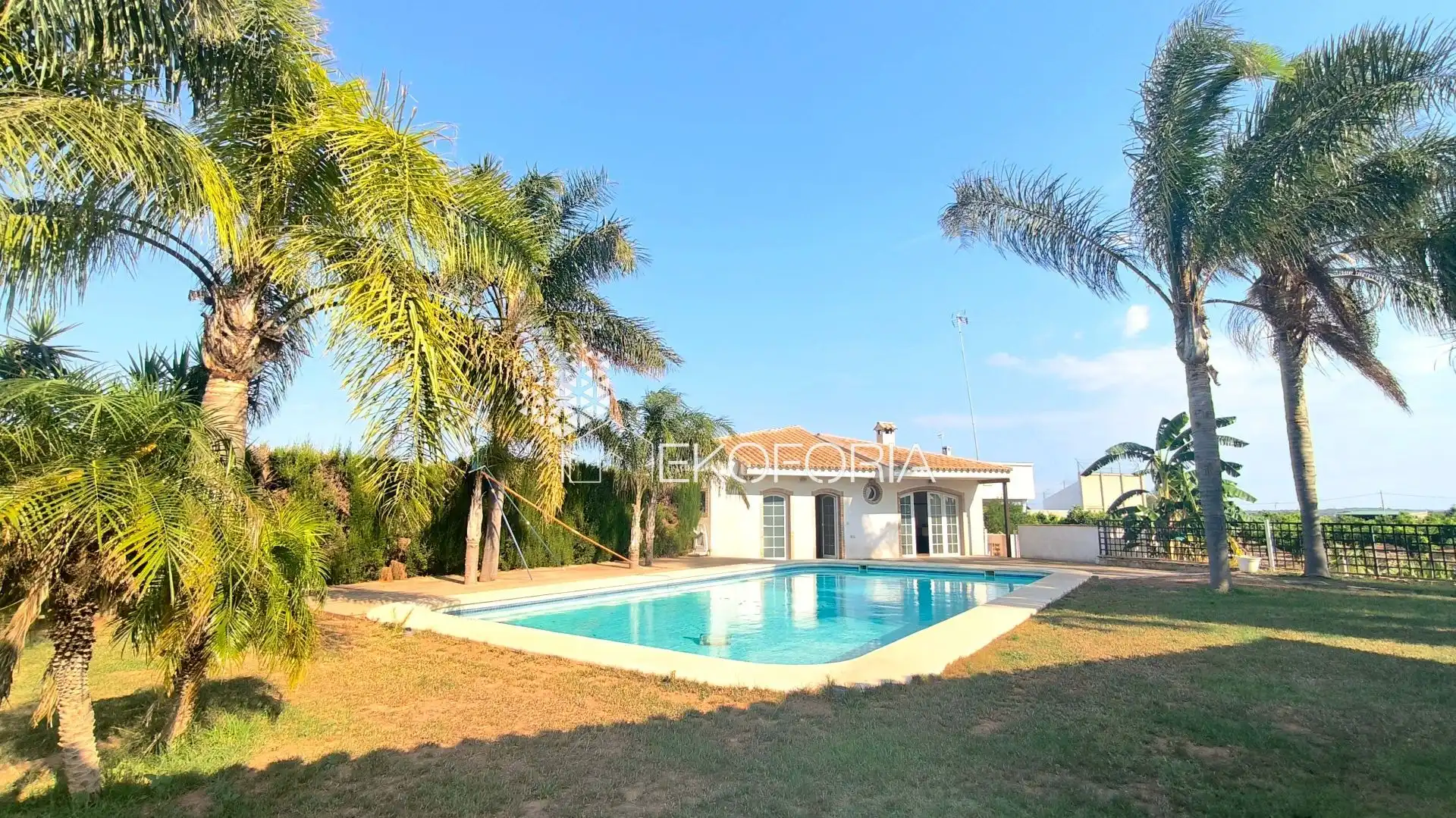Vista exterior de Casa o chalet en venta en Bétera con Aire acondicionado, Calefacción y Piscina