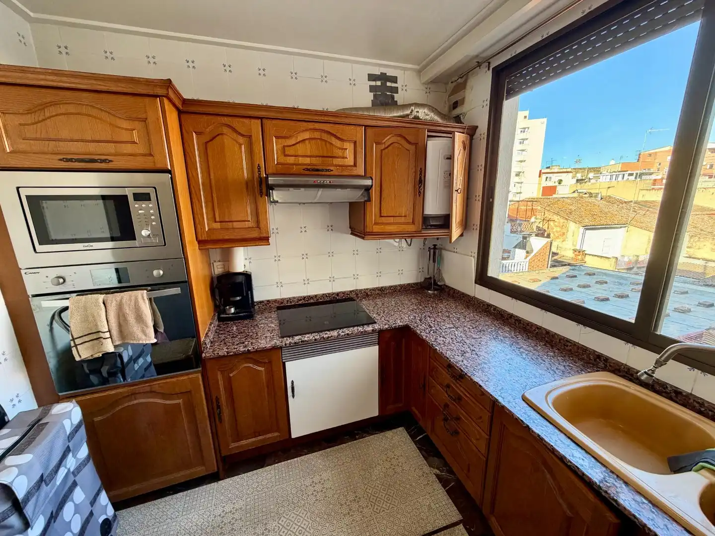 Kitchen of Flat for sale in Silla  with Air Conditioner and Furnished