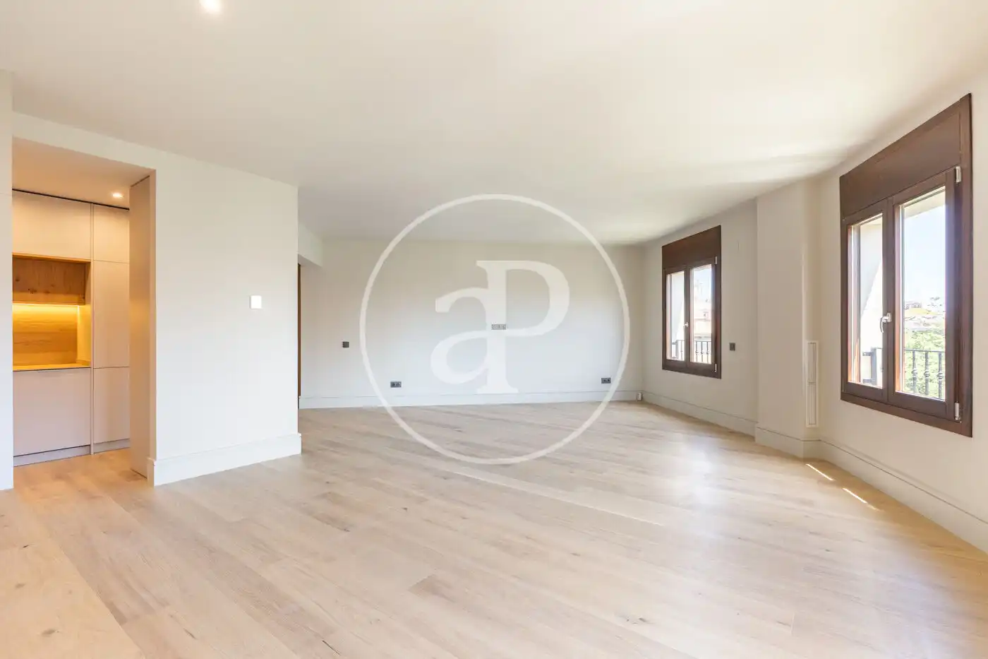 Sala d'estar de Pis en venda en Barcelona amb Aire condicionat, Calefacció i Terrassa