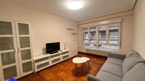 Foto 2 de Piso de alquiler en Oviedo - Montes del Sueve, Ciudad Naranco - Prados de La Fuente, Oviedo