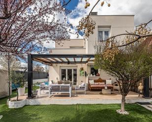 Terrassa de Casa o xalet en venda en Villalbilla amb Aire condicionat, Calefacció i Jardí privat