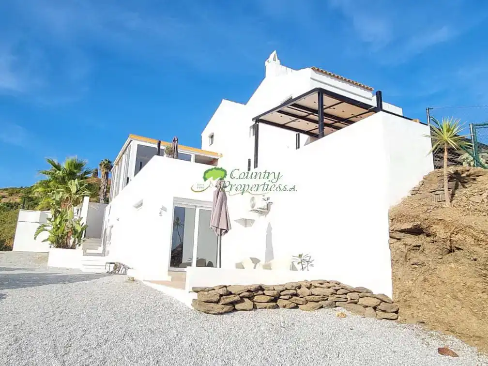 Vista exterior de Finca rústica en venta en Cómpeta con Aire acondicionado, Terraza y Trastero