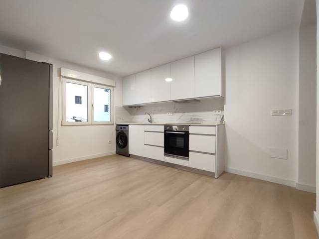 Piso en Alquiler en Gijón - Calle Feijoo en El Coto