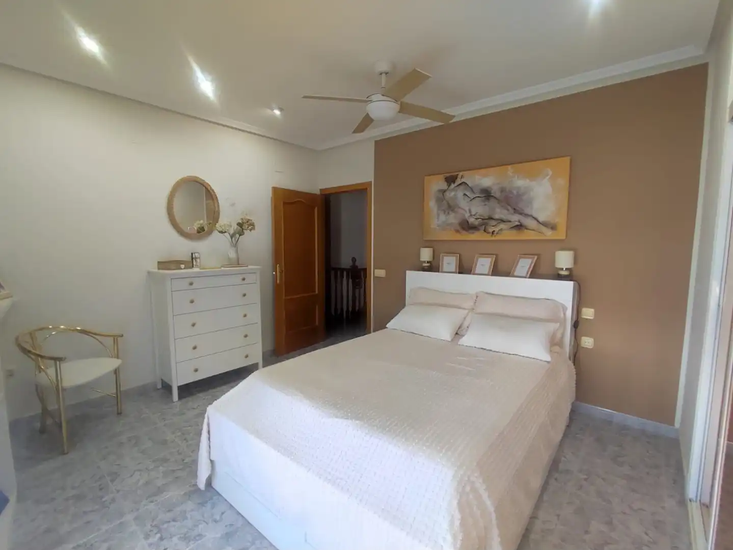 Casa con balcón en venta en Calle Triunfo Ave María, imagen 2