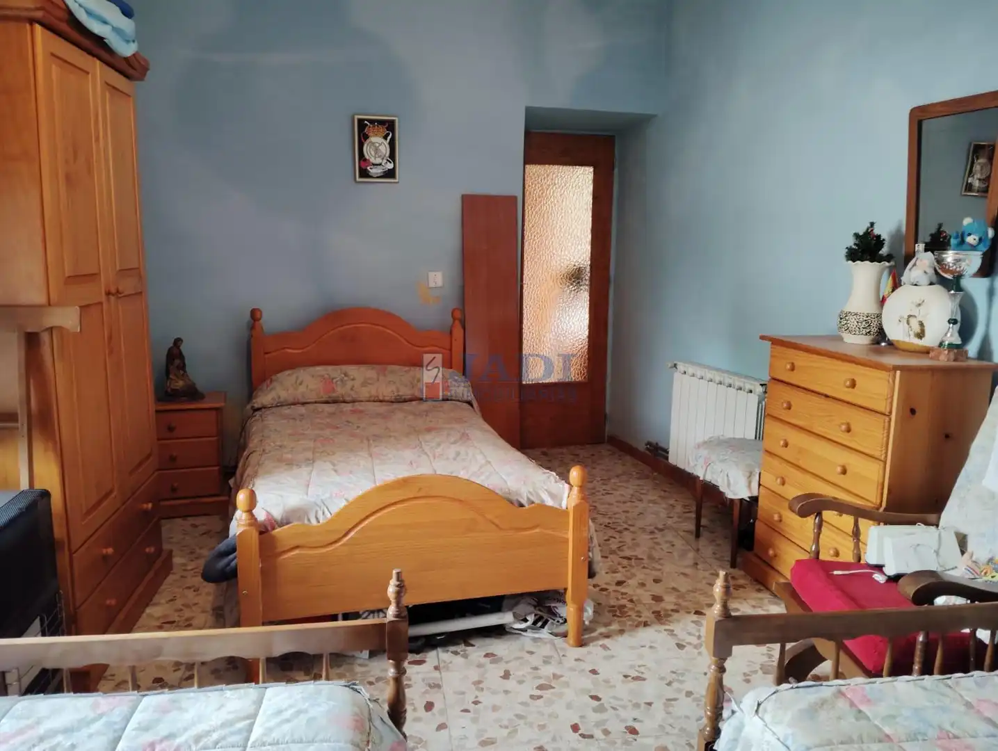 Dormitori de Casa o xalet en venda en Almuradiel amb Calefacció, Traster i Moblat