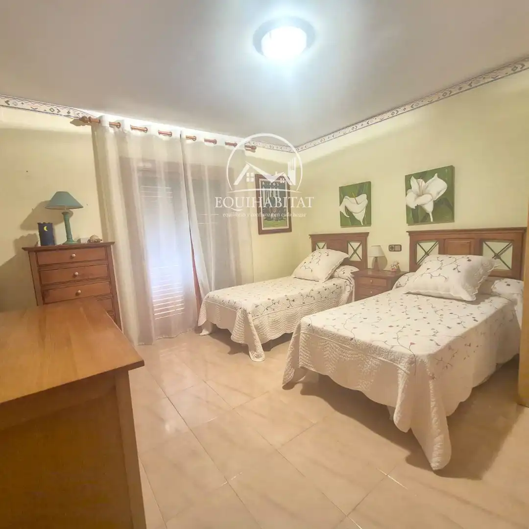 Habitación de Casa o chalet en venta en Alguaire con Aire acondicionado, Jardín privado y Trastero