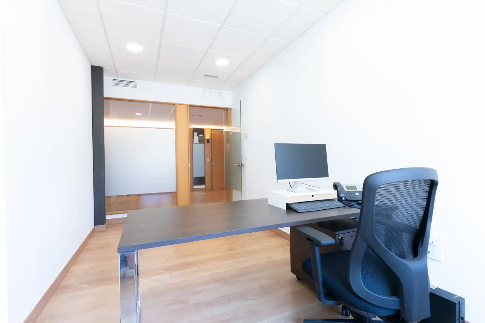 Office for rent in Málaga  with Air Conditioner, Heating and Furnished