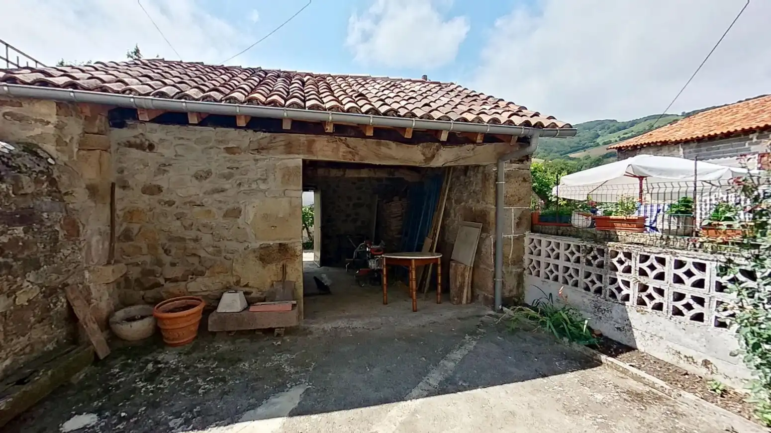 Vista exterior de Casa o xalet en venda en Santiurde de Reinosa amb Calefacció i Terrassa