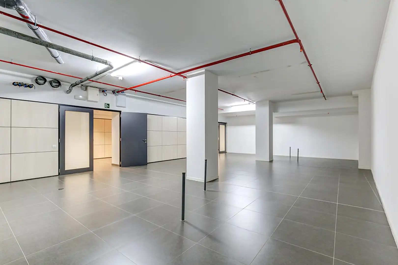 Gebäude zur Miete in Barcelona mit Alarm