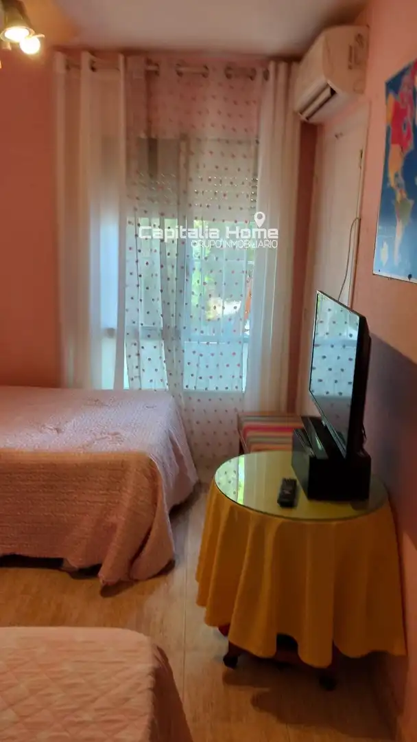 Habitación de Piso en venta en Alicante / Alacant con Aire acondicionado, Calefacción y Amueblado