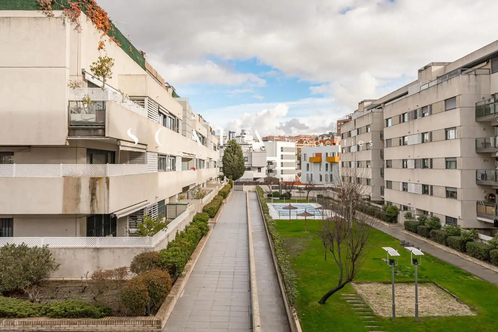 Vista exterior de Piso en venta en Madrid con Aire acondicionado, Calefacción y Parquet
