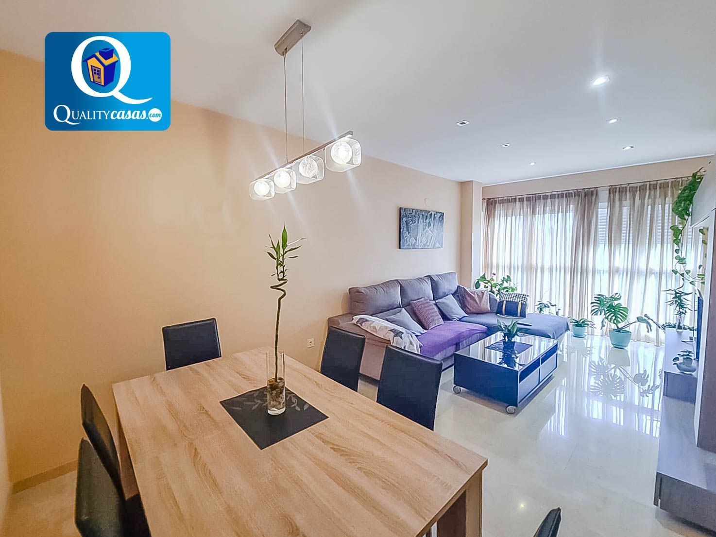 Sala de estar de Piso en venta en Elda con Aire acondicionado, Terraza y Trastero
