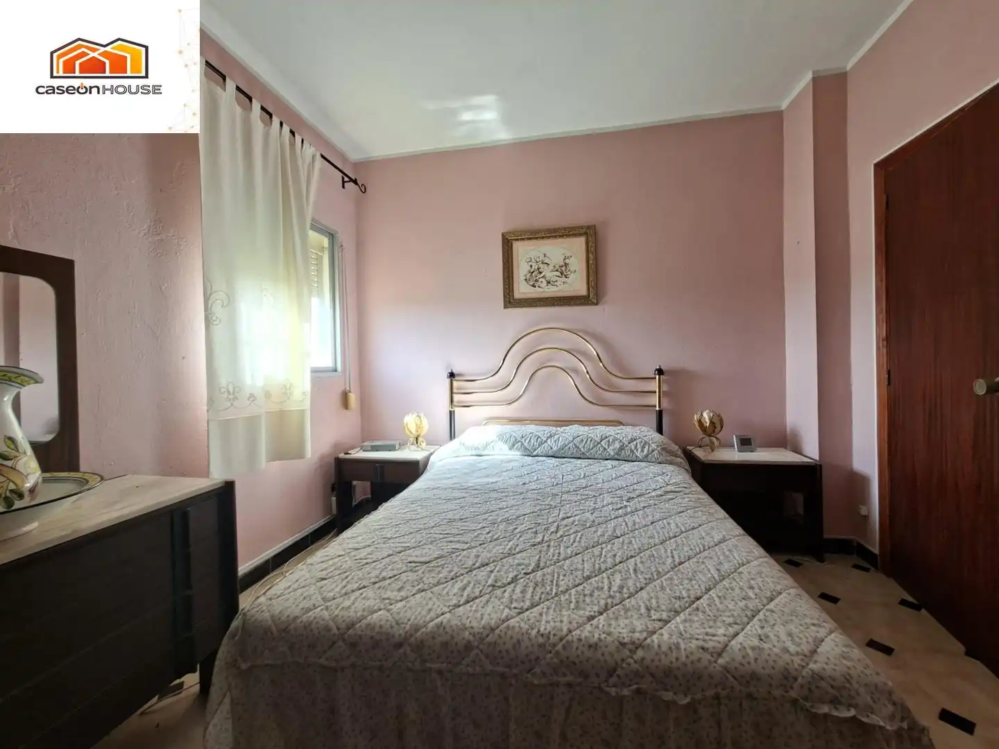 Habitación de Casa o chalet en venta en Chiclana de la Frontera con Terraza y Piscina comunitaria